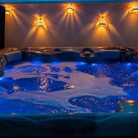 Spa&stay - Anna Outdoor Private Jacuzzi Goudargues